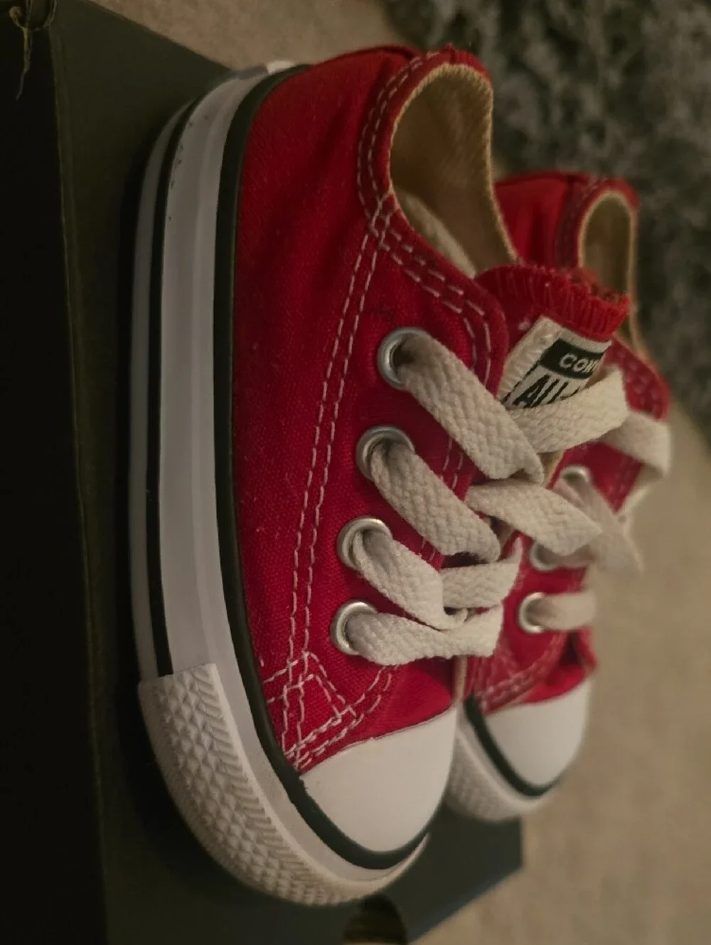 Converse Kids Red Canvas Low-Top Sneakers with White Laces [Size 4 Toddler]